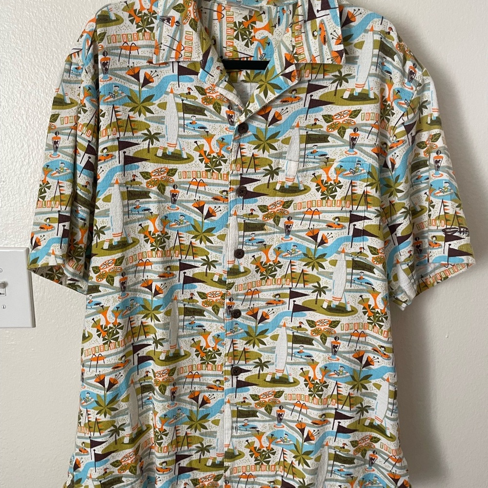 Rare Men’s Disney Tommorowland Autopia Button Up
